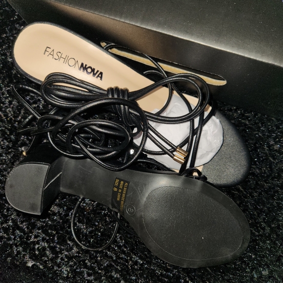 FN Elegant Black Strappy Women's Sandals | Sz 8 - Picture 4 of 10